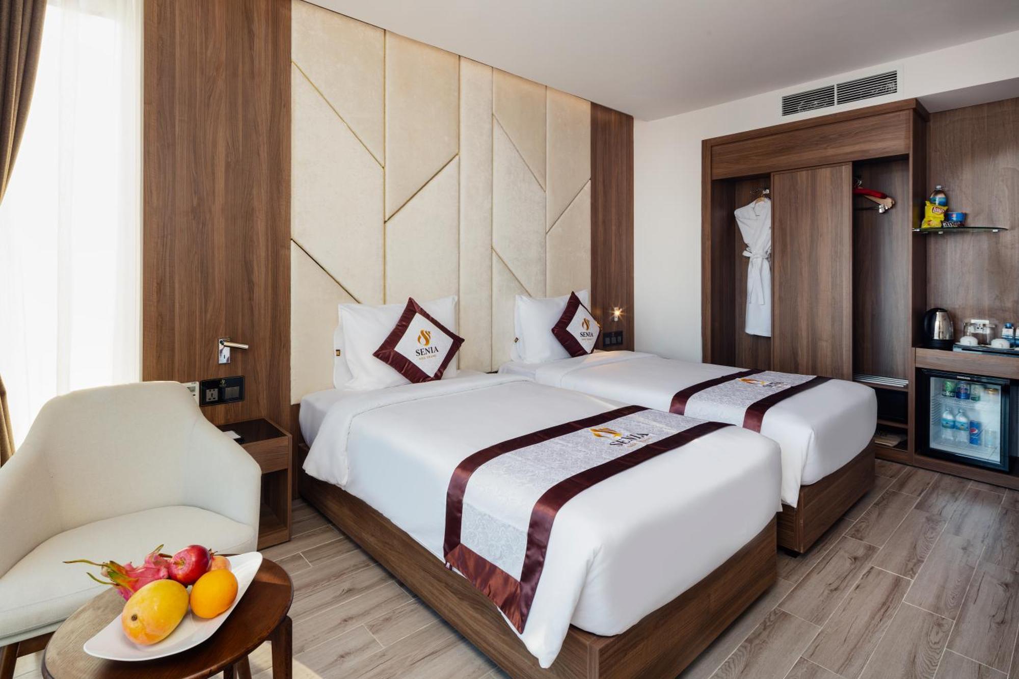 Senia Hotel Nha Trang Buitenkant foto