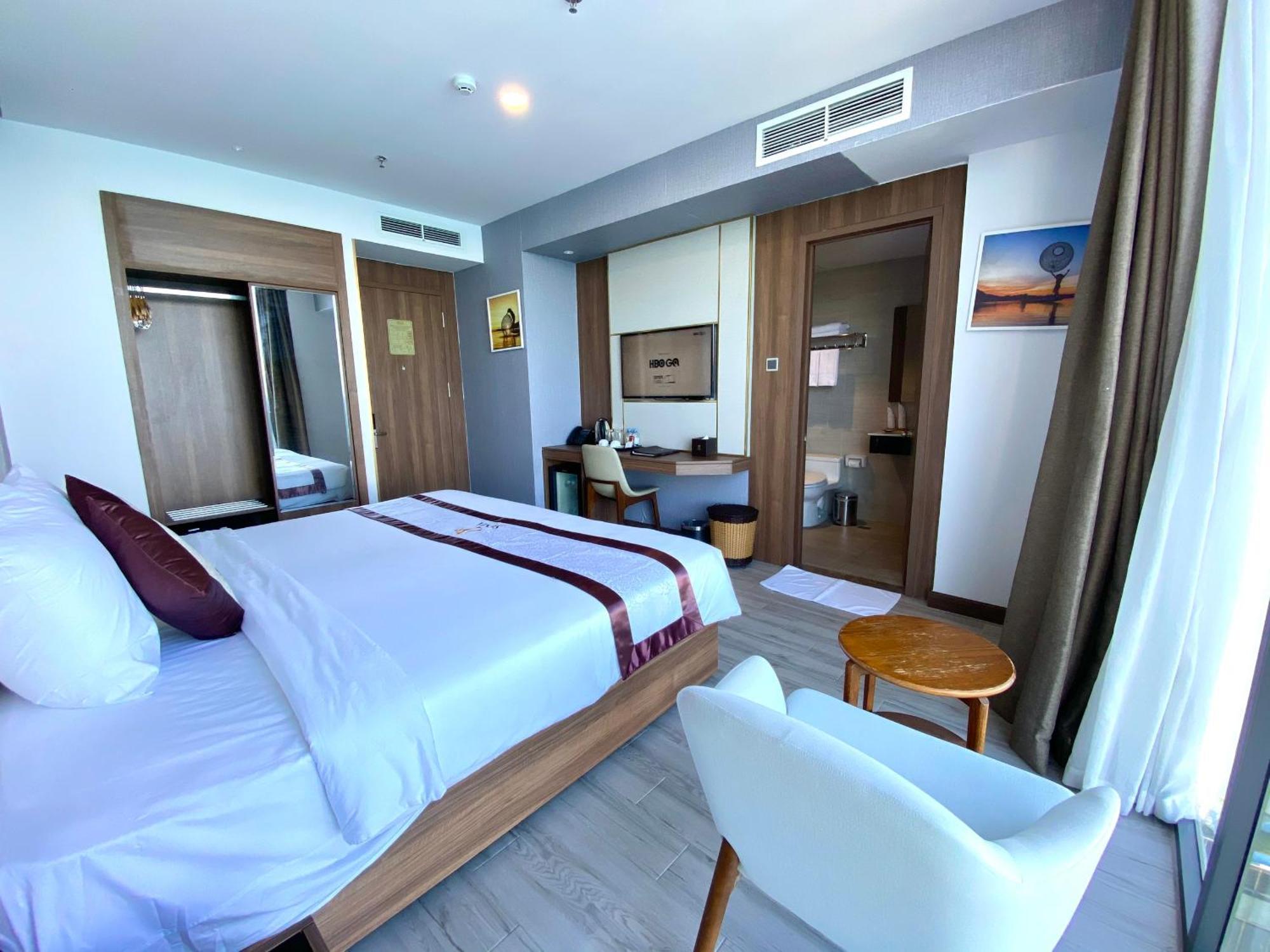 Senia Hotel Nha Trang Buitenkant foto