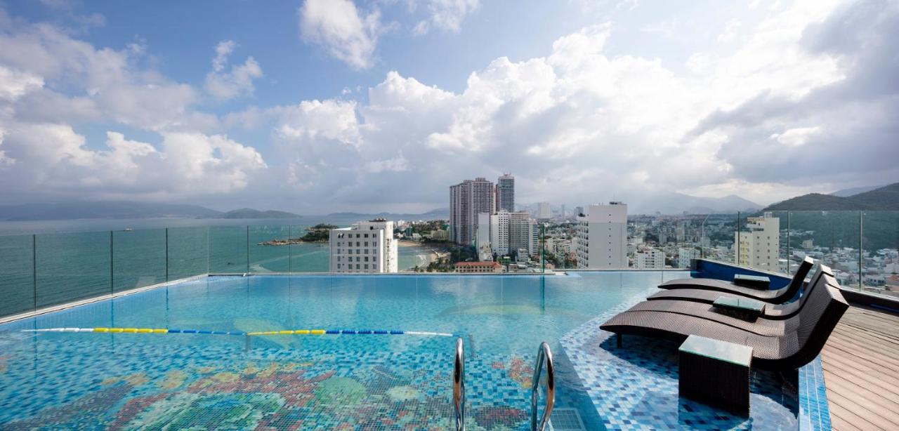 Senia Hotel Nha Trang Buitenkant foto